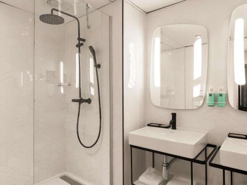 Novotel Paris 17 - image 6