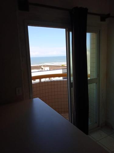 ระเบียง/ชานเรือน, Praia Grande # Ed Chicago in โบเกย์เรา