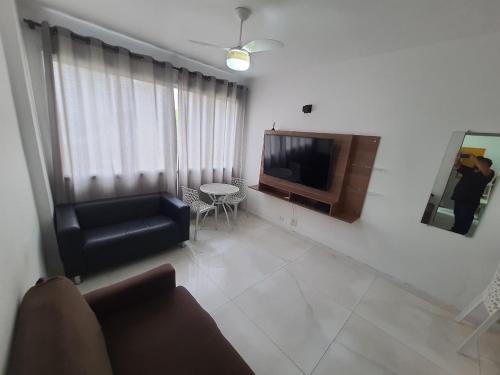 kitnet pitangueiras guarujá – khách sạn tại Barra Funda