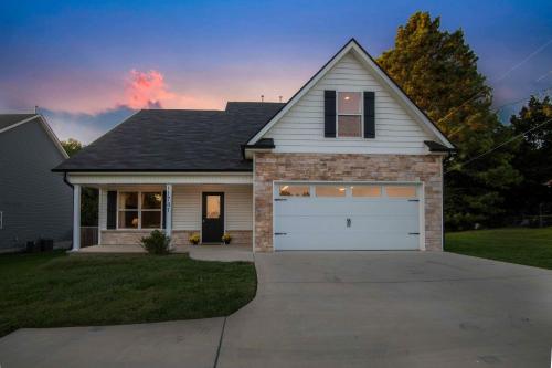 Southern Comfort- Knoxville Family Getaway