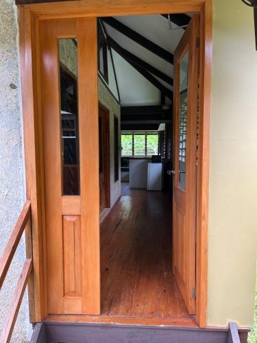 Unterkunft von außen, Savusavu Salt Lake Guesthouse in Savusavu