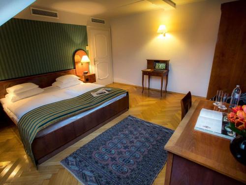 1 double bed, 1 sofa bed