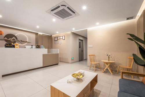 Guangzhou Oulan International Hotel-Near Canton Fair And Canton Tower And Free Night Snack Provided in Guangzhou (Canton)