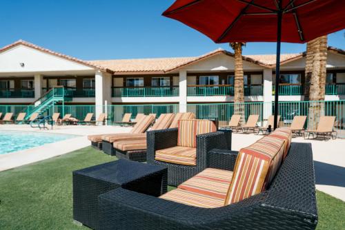 สระว่ายน้ำ, เวอร์จิน ริเวอร์ โฮเทล แอนด์ คาสิโน (Virgin River Hotel and Casino) in เมสควิทเต