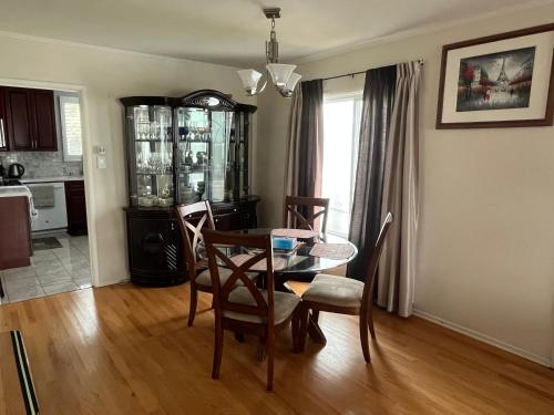 Facilities, 2 Bedroom House OR Private Studio near SF, SFSU and SFO near San Francisco Zoo