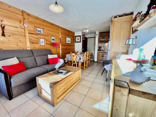 Appartement bien équipé avec 3 chambres à Notre-Dame-de-Bellecombe - FR-1-505-212