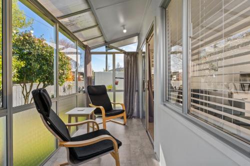 Huia Cottage - Taupo Holiday Home - image 4
