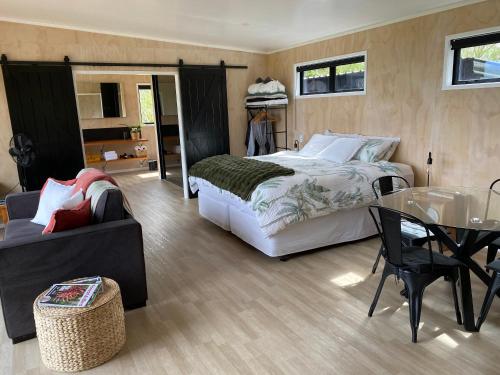 Whakaipo Bay Cabin Retreat Taupo in Kinloch