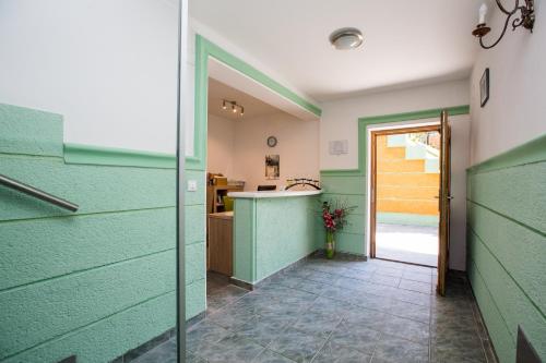 Podkoren Apartments - image 7