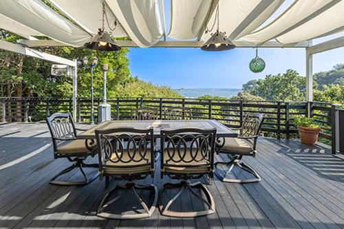 オーシャンヴィラ Breeze and Dog