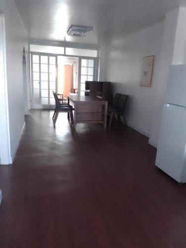 SUNSHINE HOTel in ทิเนียน