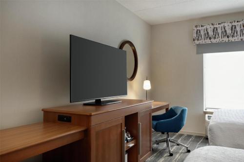 Hampton Inn & Suites - Pittsburgh/Harmarville PA - image 13