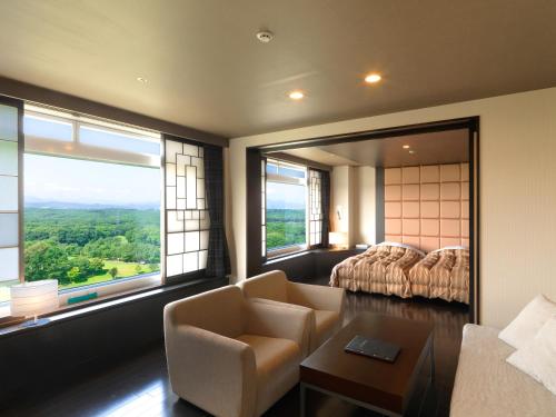 room detail thumbnail 2