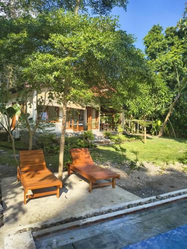 Melaya Cabanas near Pebuahan Beach