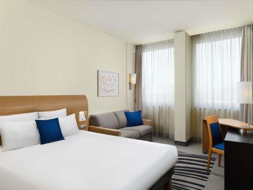room detail thumbnail 0
