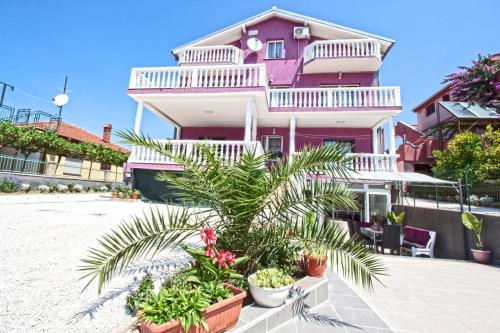 One-Bedroom Apartment with Terrace