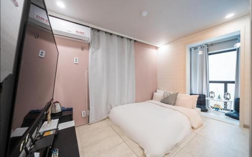 30month Hotel, Сеул