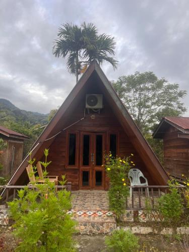 Wisma cinta alam ketambe in Kutacane