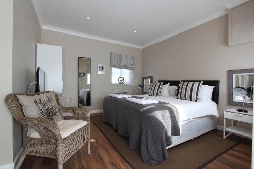 Woodstock Suites - image 4