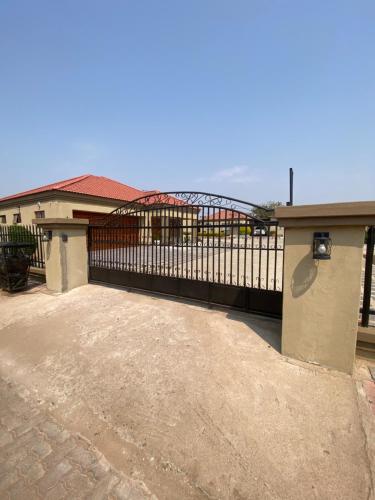 Mosas Home in Serowe