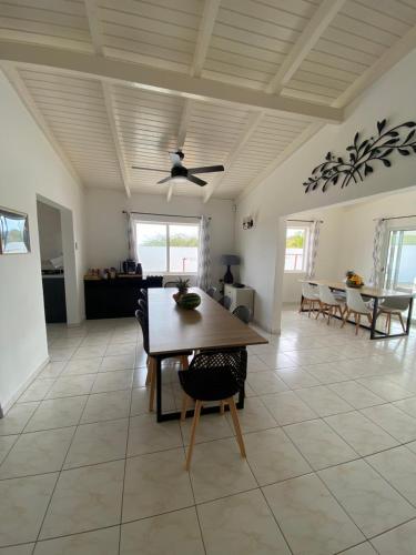 Bendishon Villa - 5 Bedroom Villa in Tera Kora