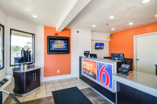 ล็อบบี้, โมเทล 6 ชิคาโก โอแฮร์ - ชิลเลอร์พาร์ค (Motel 6 Chicago O'Hare - Schiller Park) in สนามบินนานาชาติโอแฮร์