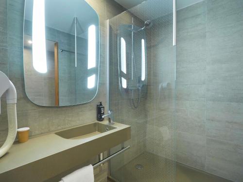 ibis Annemasse Room Type - Standard Triple Room