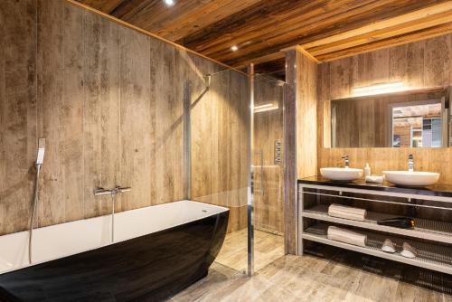 Black Diamond - Chalet Charlie in Les Brevieres