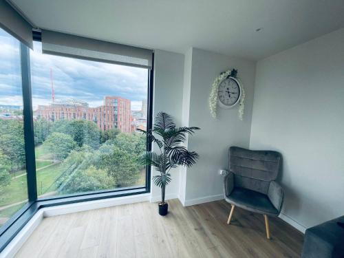 City Sky View Centre Luxe Apartment - 2 Bedrooms, Манчестер
