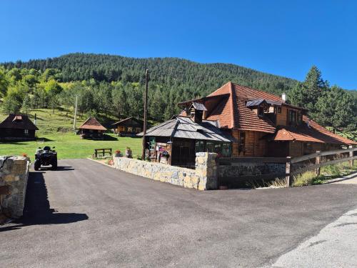 Etno kuce Boskova Voda in Ljubis