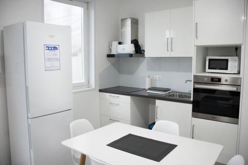 Faial Marina Apartments 2 4