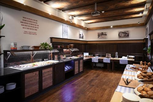 Ételek és italok, Brauerei Gasthaus Lohhof im Munchner Norden, direkt an der S1, nahe vom Flughafen, Zentrum, A92, All in Unterschleissheim