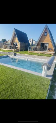 Úszómedence, Lady Tipi 3 avec bain nordique et piscine in Chavanges