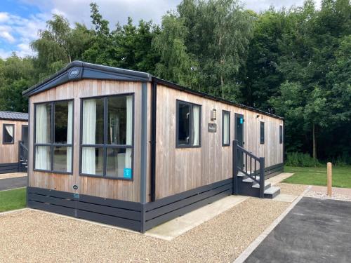 3 bedrooms, 6 beds