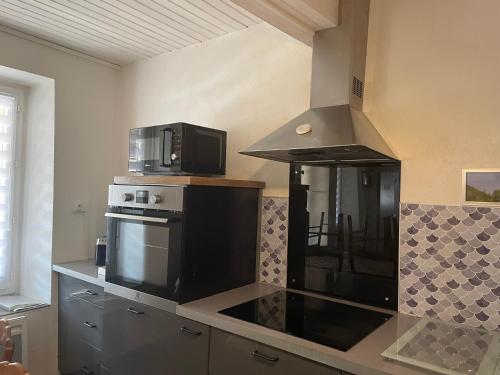 Maison 5 chambres proche Lyon CNPE Bugey in Saint Vulbas