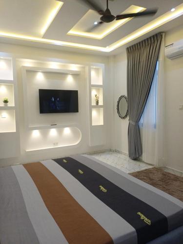 PK'S Luxury Apartments - image 2