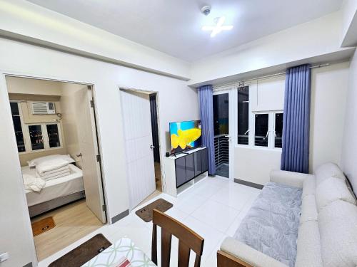Suntrus t Solana Condominium - Ermita, Manila - SM Manila