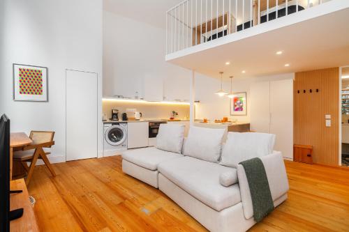 WHome Lisbon's Elite A Stylish & Modern Studio w Patio, Lisbon (photo 10)