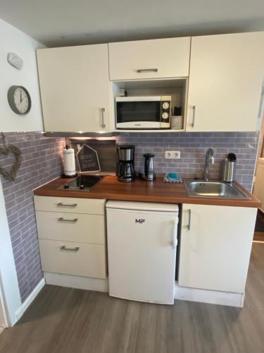 Kitchen, Kleine Koje im Souterrain in Scharbeutz