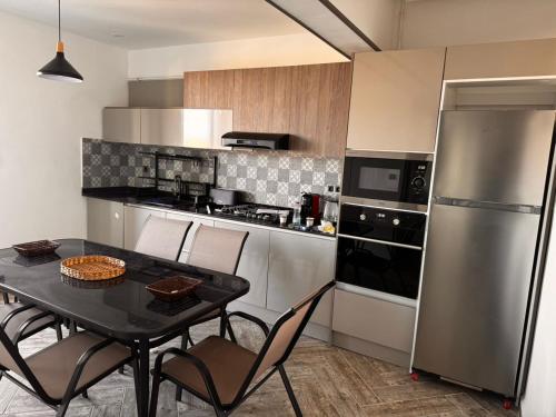 virtuve, Duplex Azure Sylva in Douar Bel Gaid