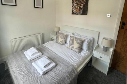 Simonside Apartment - Sleeps 6 - Pets Ok - Parking – khách sạn tại Wallsend
