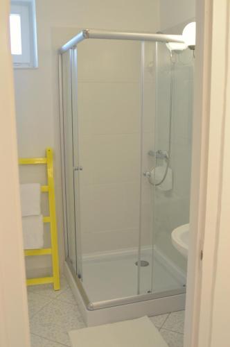 Shower, Jaszbereny Boutique Room in Jászberény