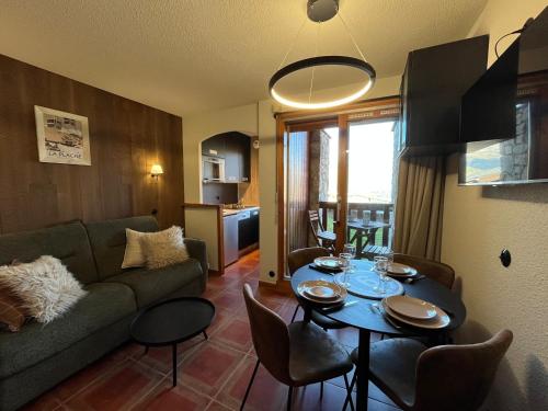 Studio fraîchement rénové proche pistes - Location saisonnière - La Plagne-Tarentaise