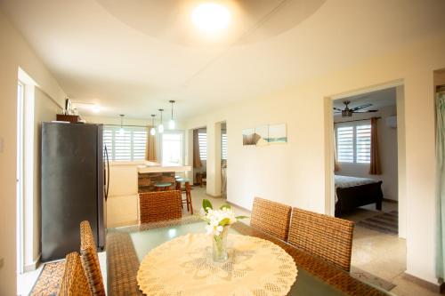 Pelican Reef in อกัวดา