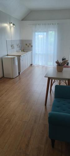Compact House 3