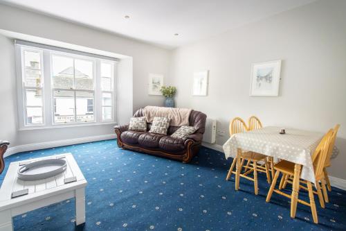 The Mariner Hotel  in Вестпорт