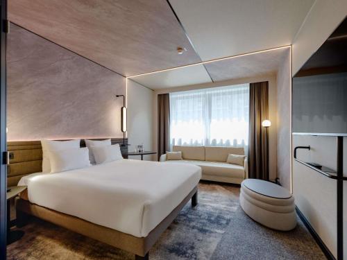 Superior Double Room with Sofa