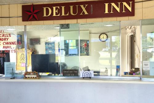 Lobby, Deluxe Inn Motel By OYO Grand Prairie Interstate 30 in Grand Prairie