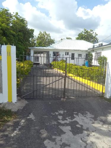 ElevenResidences, Kingston