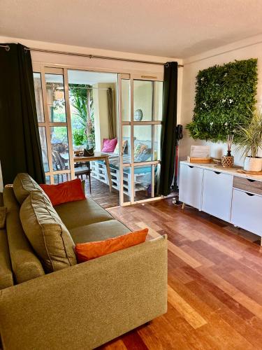 CAP Estérel Pierre&vacances formule tout inclus Pass Piscines parking,Climatisation,Ménage Appartement Grand confort pour 4 personnes avec Jardin clôturé